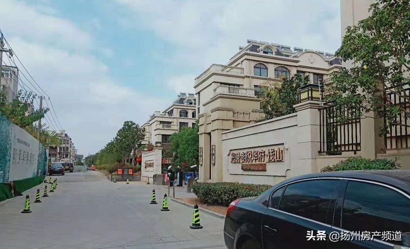 朗悅?cè)A府房價最新價格,朗悅?cè)A府房價最新價格，市場走勢下的深度分析