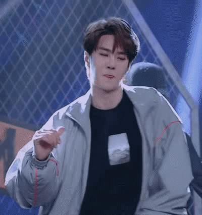 張藝興，從舞者到巨星的自信閃耀之旅——明星學院的成長之路