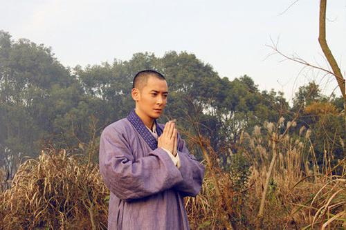 顧九九與北冥夜的探險(xiǎn)之旅，自然美景中的力量探索之旅