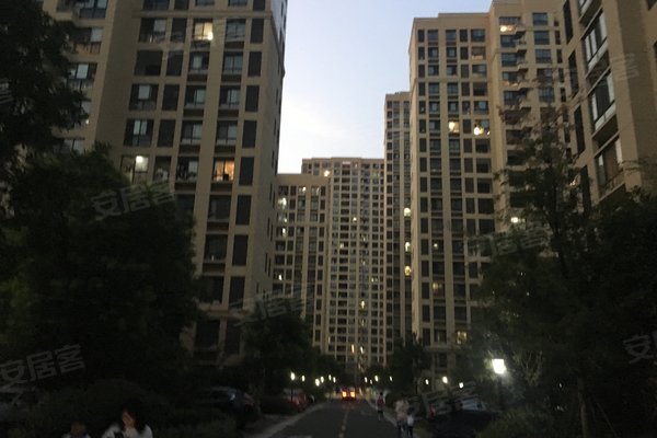 吳越錦繡盛澤最新房?jī)r(jià)探索，自然美景中的理想家園
