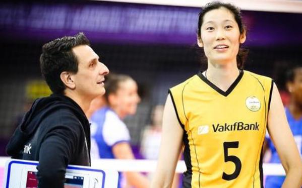 朱婷歐冠比賽視頻回放，小巷體育盛宴與特色小店回顧