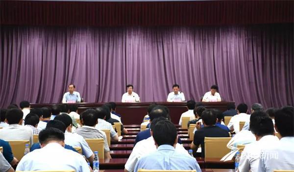 文登區(qū)最新領(lǐng)導(dǎo)班子，自然美景的探索之旅