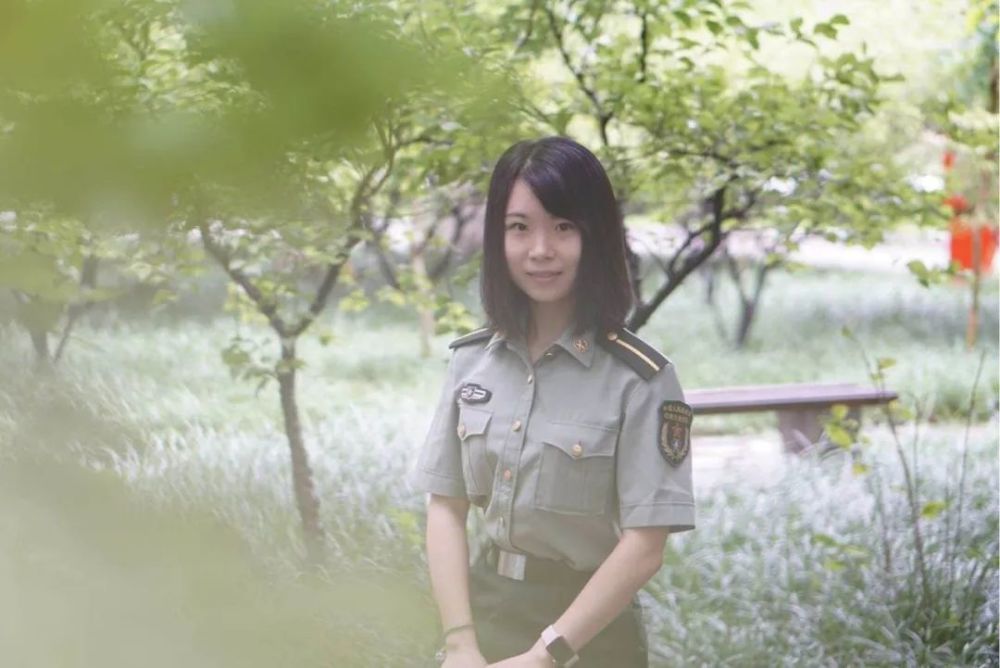 最新女兵標(biāo)準(zhǔn)發(fā)型，時(shí)尚與紀(jì)律的和諧融合