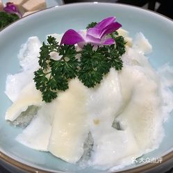 科技重塑生活，最新牛蛙價格與智能養(yǎng)殖新紀元